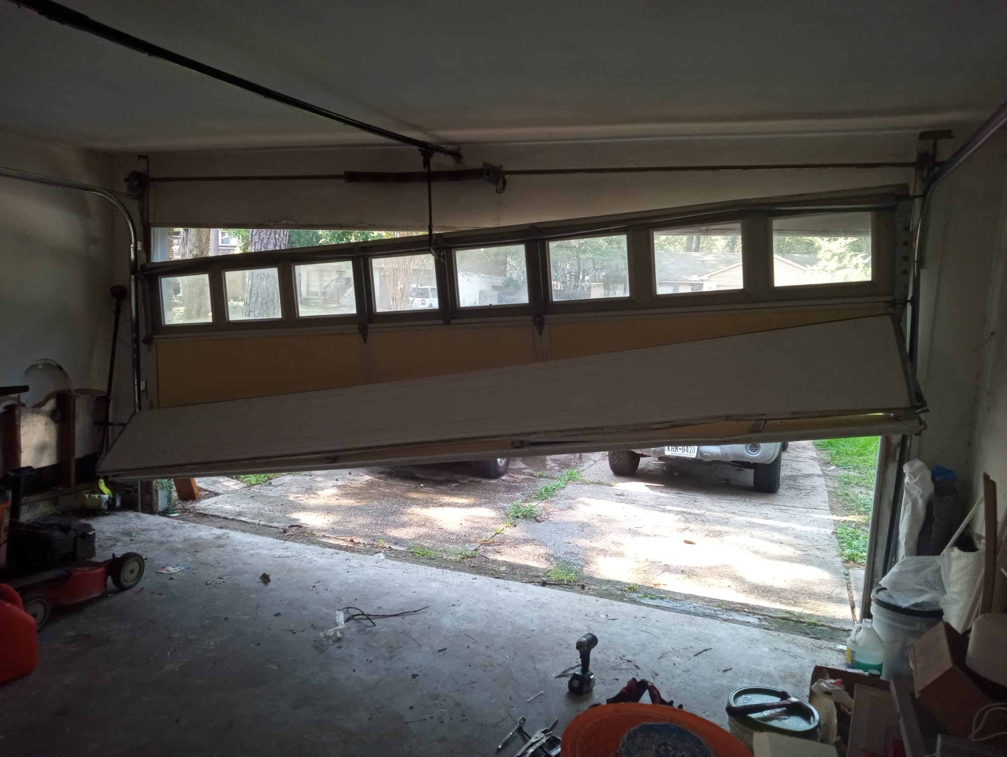 Professional Garage Door Repair in The Woodlands, TX - Lemus Garage Door Services Spring TX