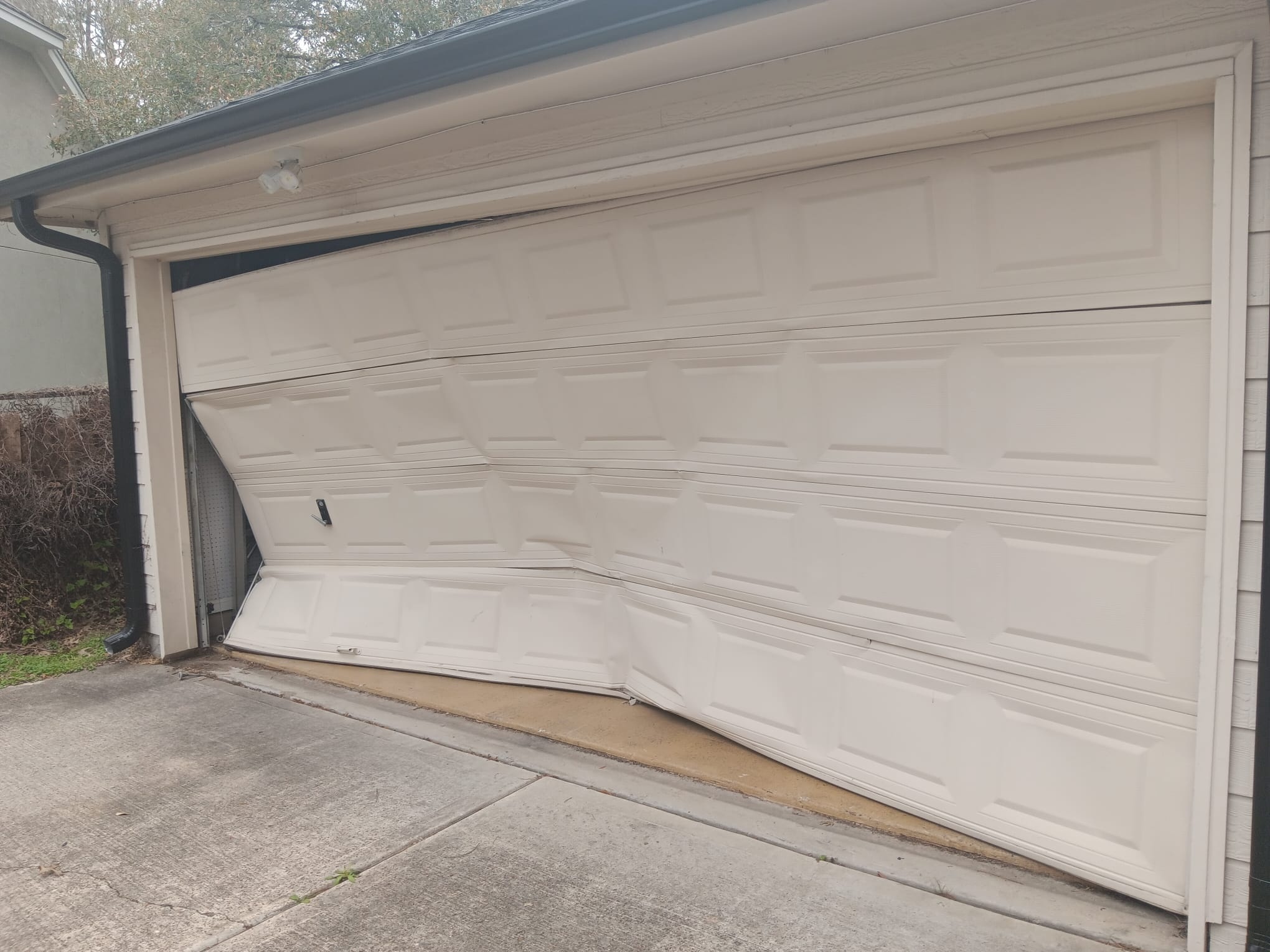 Expert Torsion Spring Repair in Spring, TX - Same-Day Service - Lemus Garage Door Services Spring TX