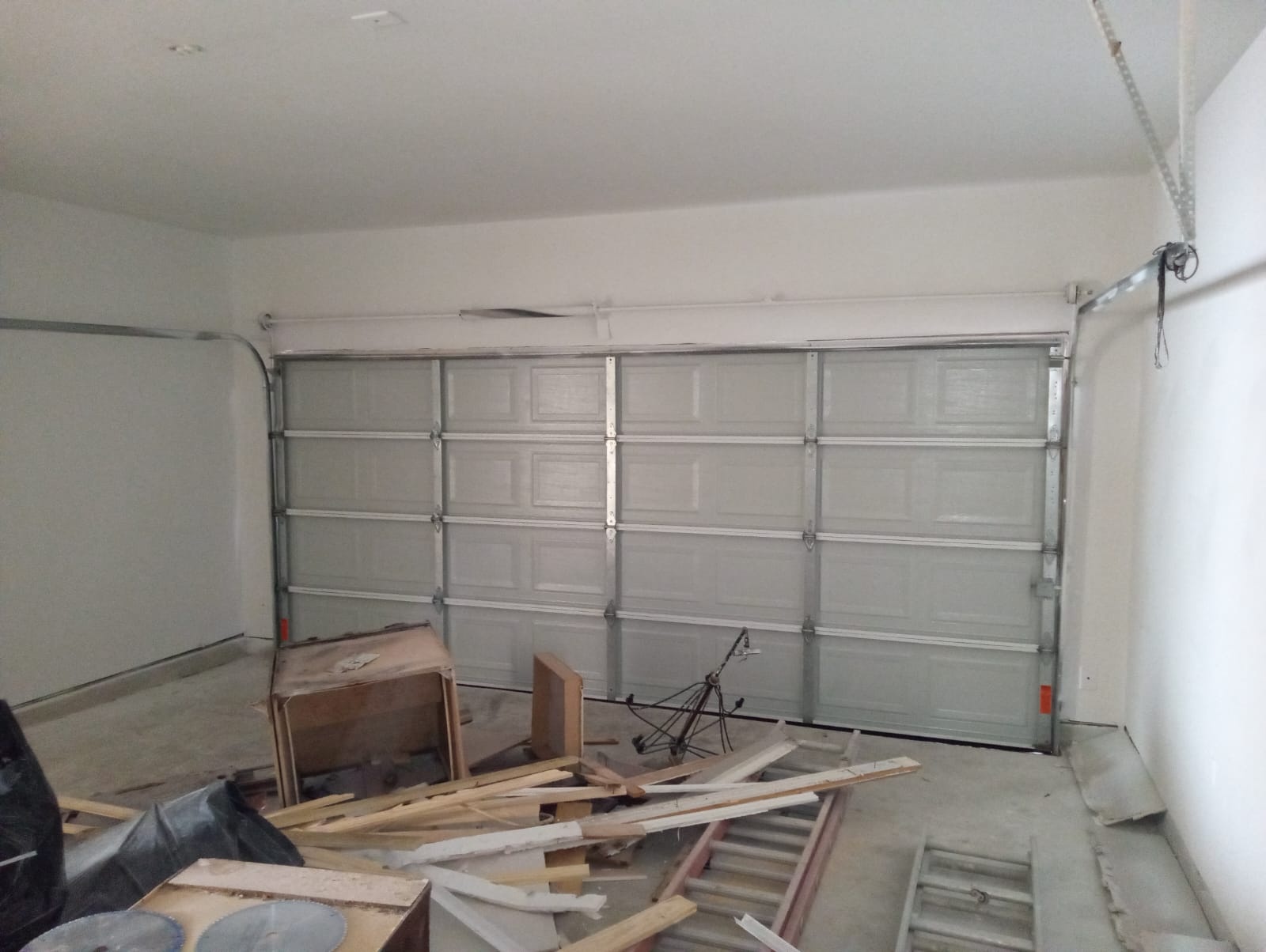 Expert Torsion Spring Repair in Spring, TX - Same-Day Service - Lemus Garage Door Services Spring TX