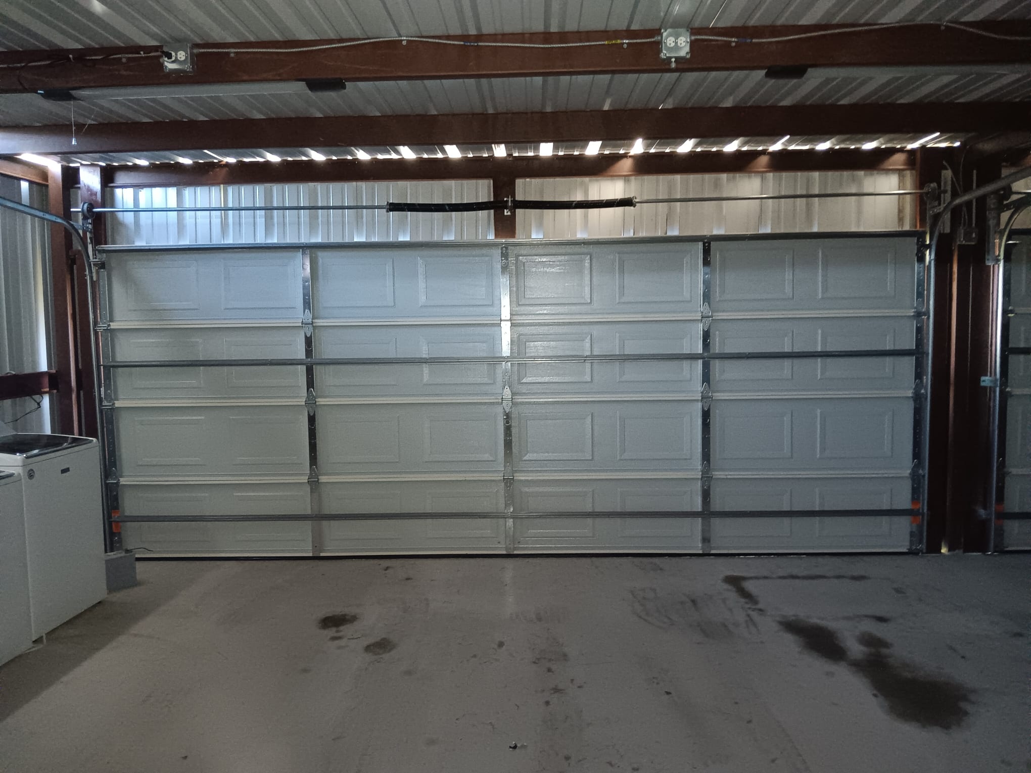 10 Essential Garage Door Maintenance Tips Every Houston Homeowner Should Know - Lemus Garage Door Services Spring TX