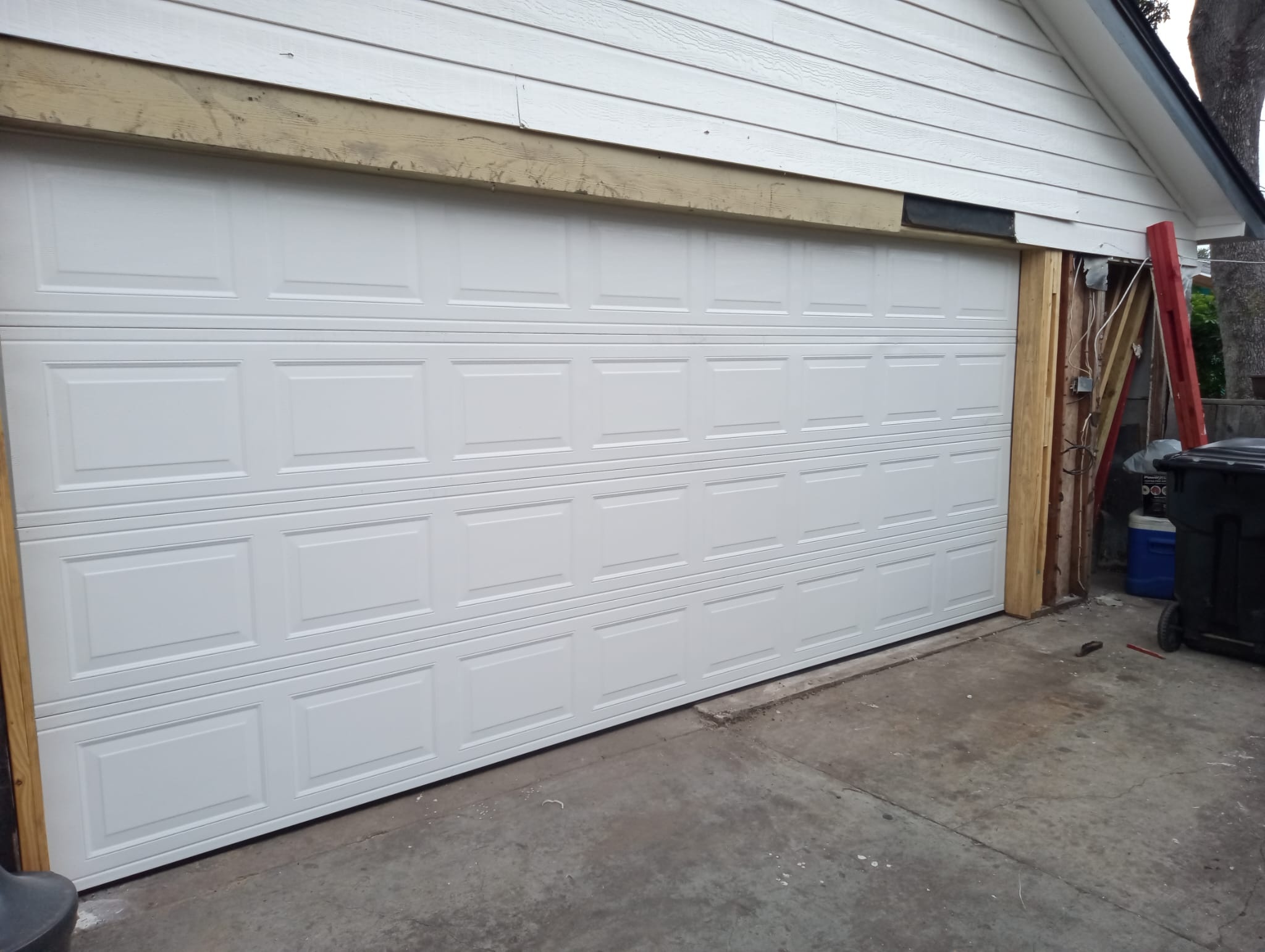 Expert Torsion Spring Repair in Spring, TX - Same-Day Service - Lemus Garage Door Services Spring TX